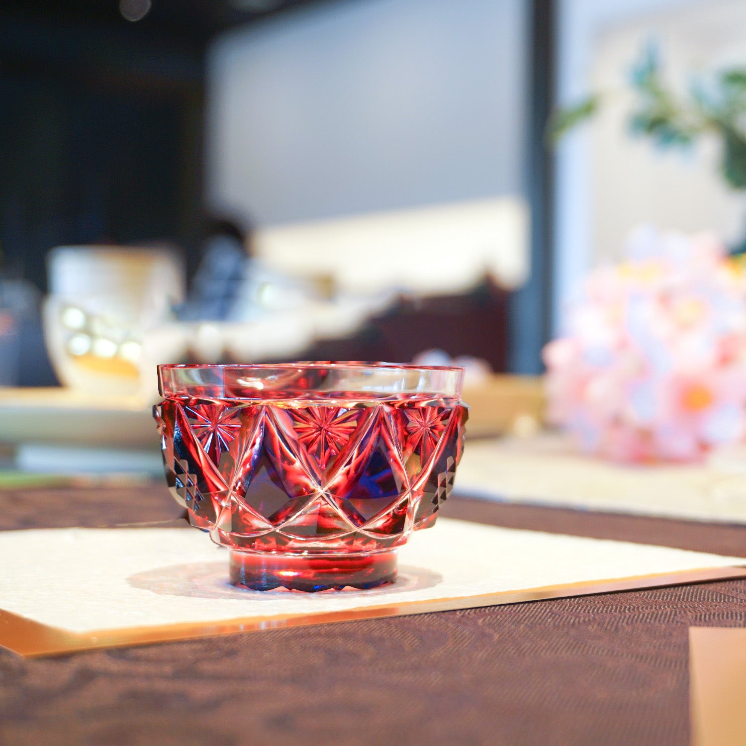 島津薩摩切子】二色衣 二色酒盃 寿恵瑠(じゅえる) – ㈱島津興業 島津