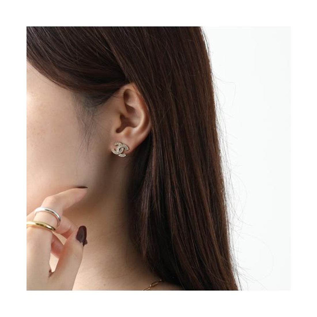 K*o様 CHANEL シルバー ロゴスタッドピアス CHANEL CCロゴスタッド