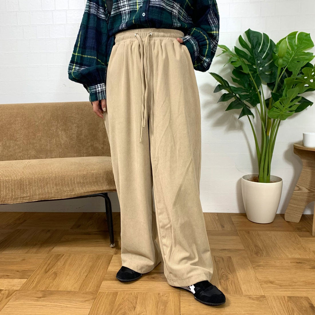 シーアールビー CRB やみつきコーデュロイイージーパンツ （ブルー