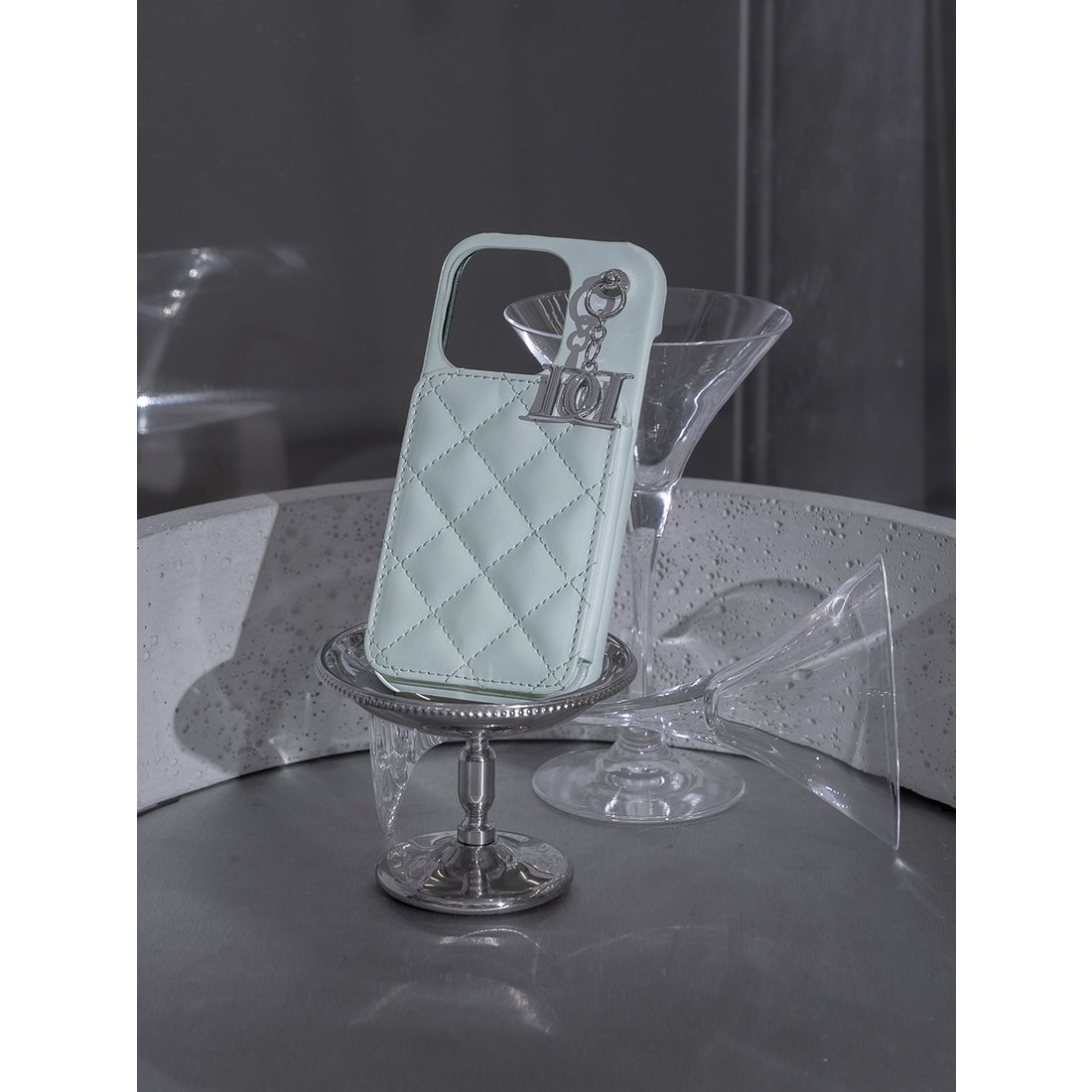 ダーリッチ Darich キルティングミラーDDチャームiPhoneケース