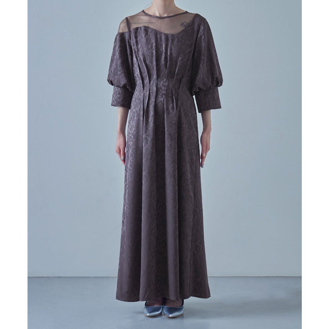 エトル etoll. ミアンダリングウエストタックフレアドレス （ベージュ