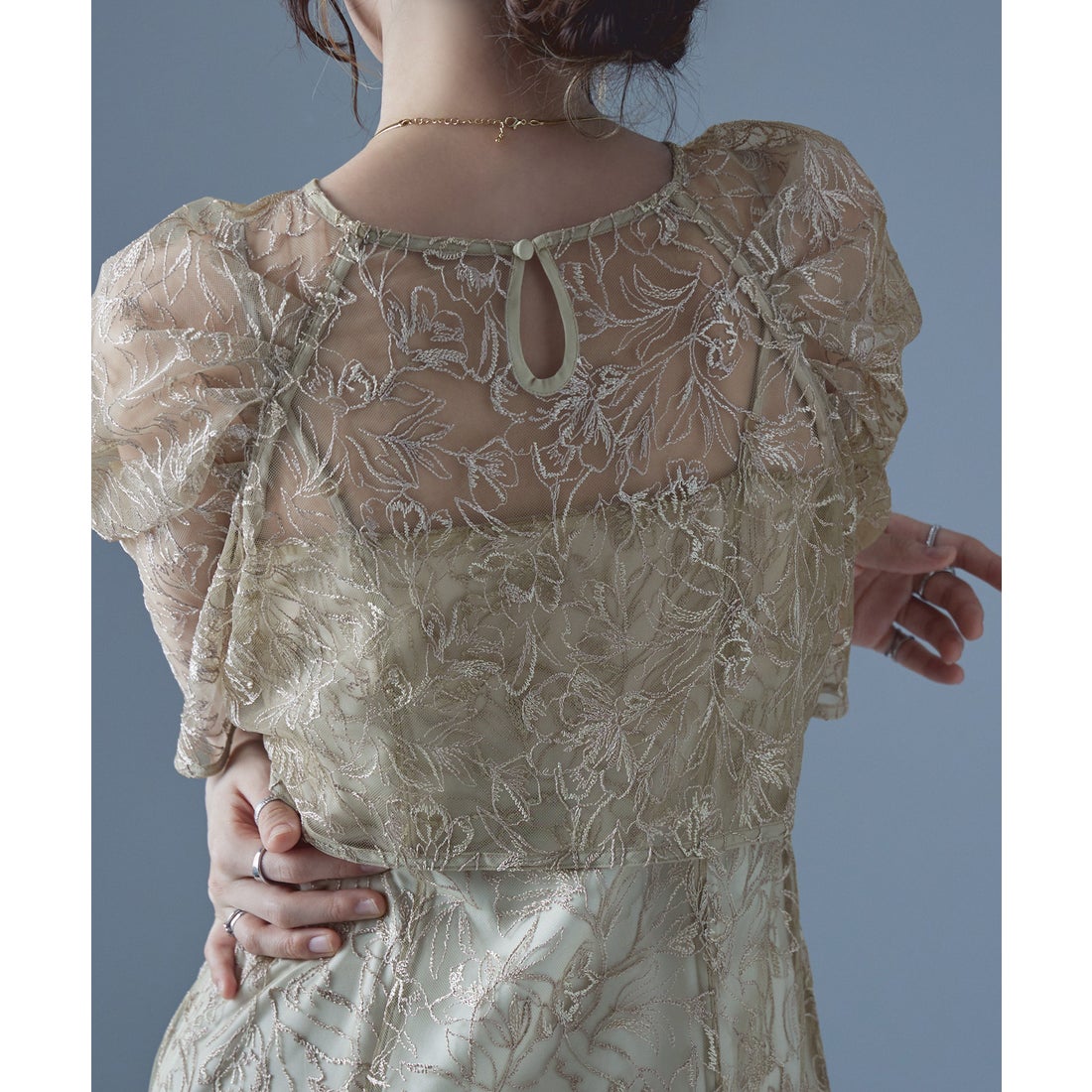 エトル etoll. 刺繍レースレイヤードドレス （ベージュ