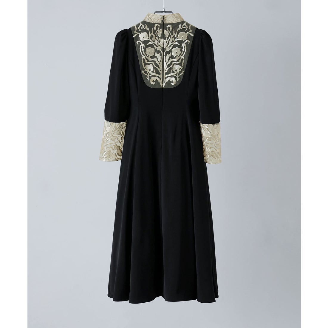 エトル etoll. バック刺繍フレアドレス （ブラック） - ファッション