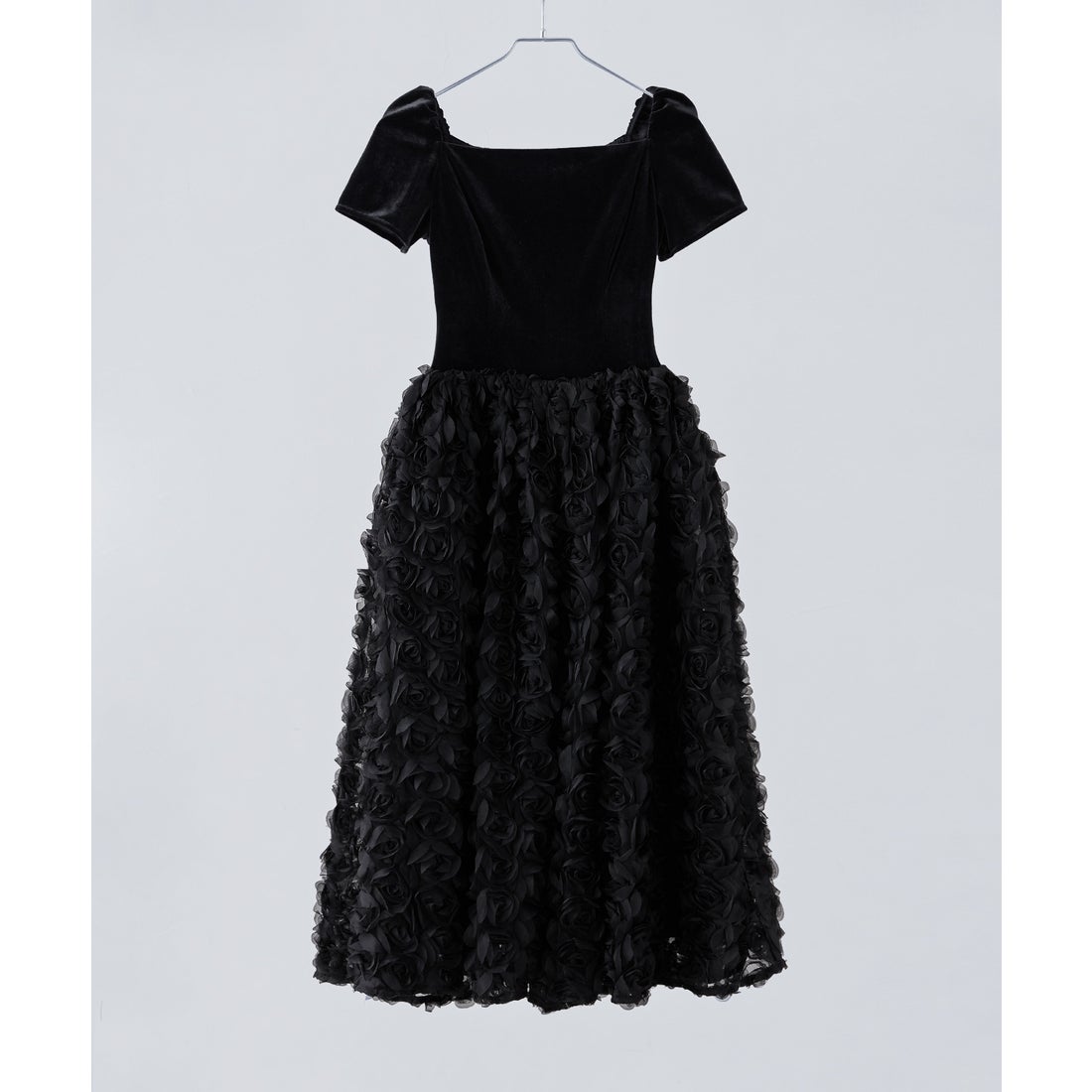 エトル etoll. ベロアロゼットフレアドレス （ブラック