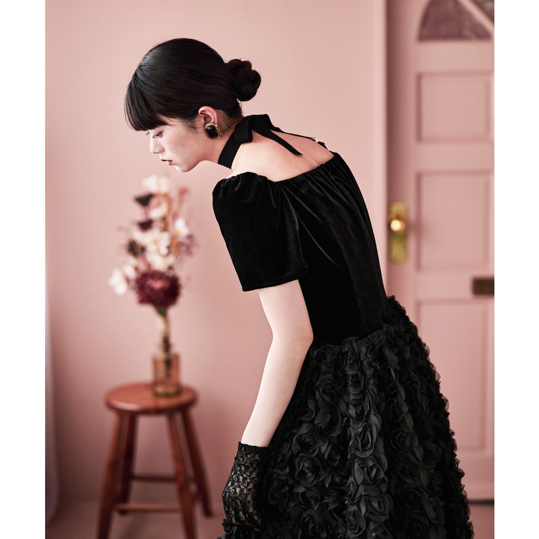 エトル etoll. ベロアロゼットフレアドレス （ブラック