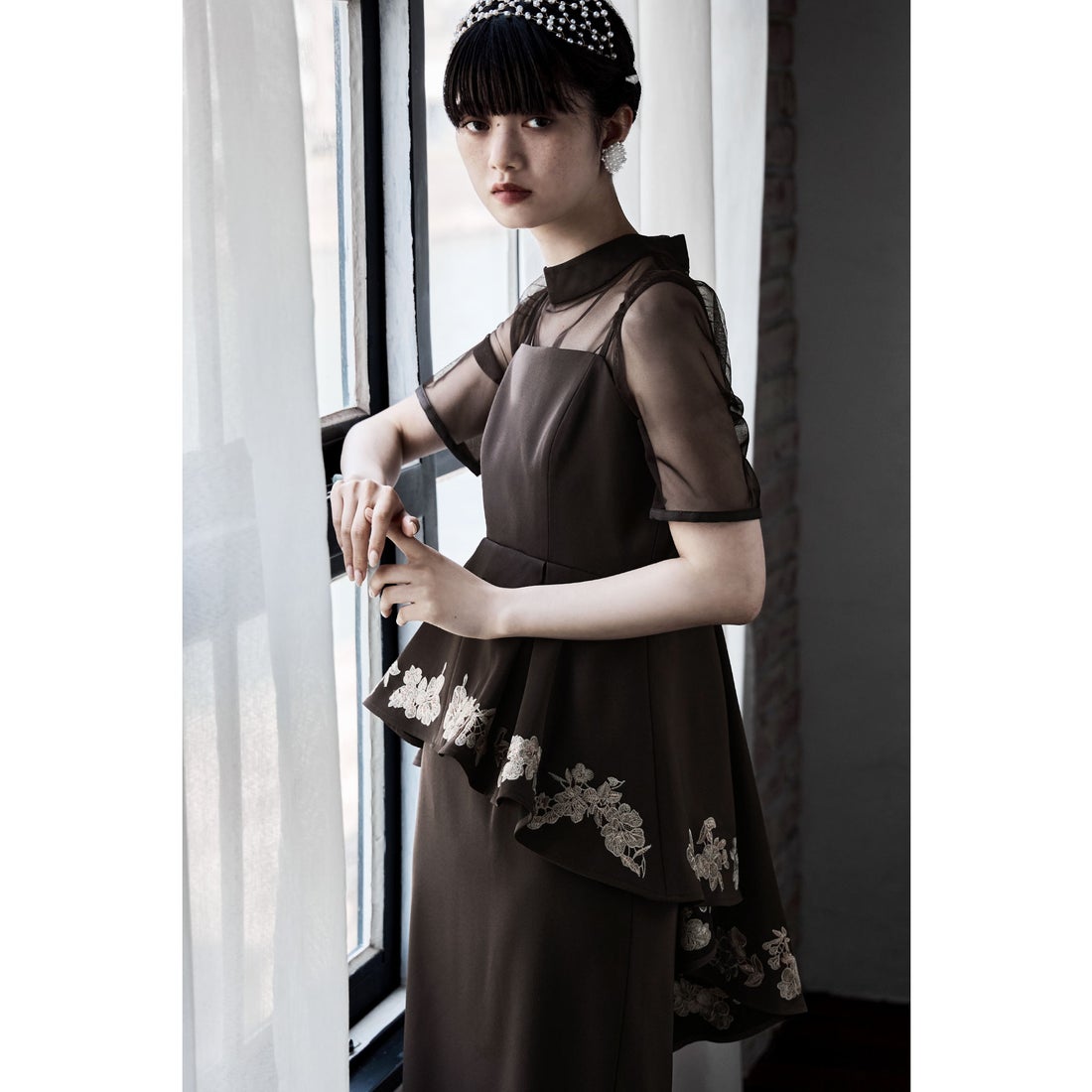 エトル etoll. 刺繍ペプラムビスチェ＆Iラインドレスセットアップ