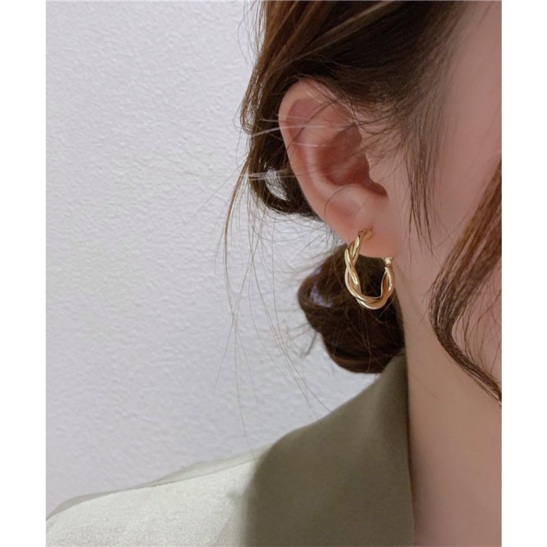 フォースメント Forcement ツイストフープピアス （ゴールド