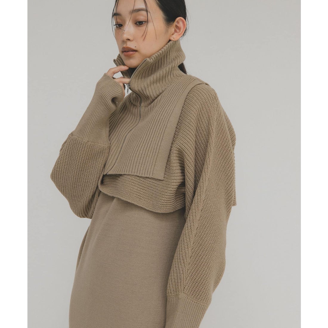 ケービーエフ KBF ハーフZIPレイヤードニットワンピース （ベージュ