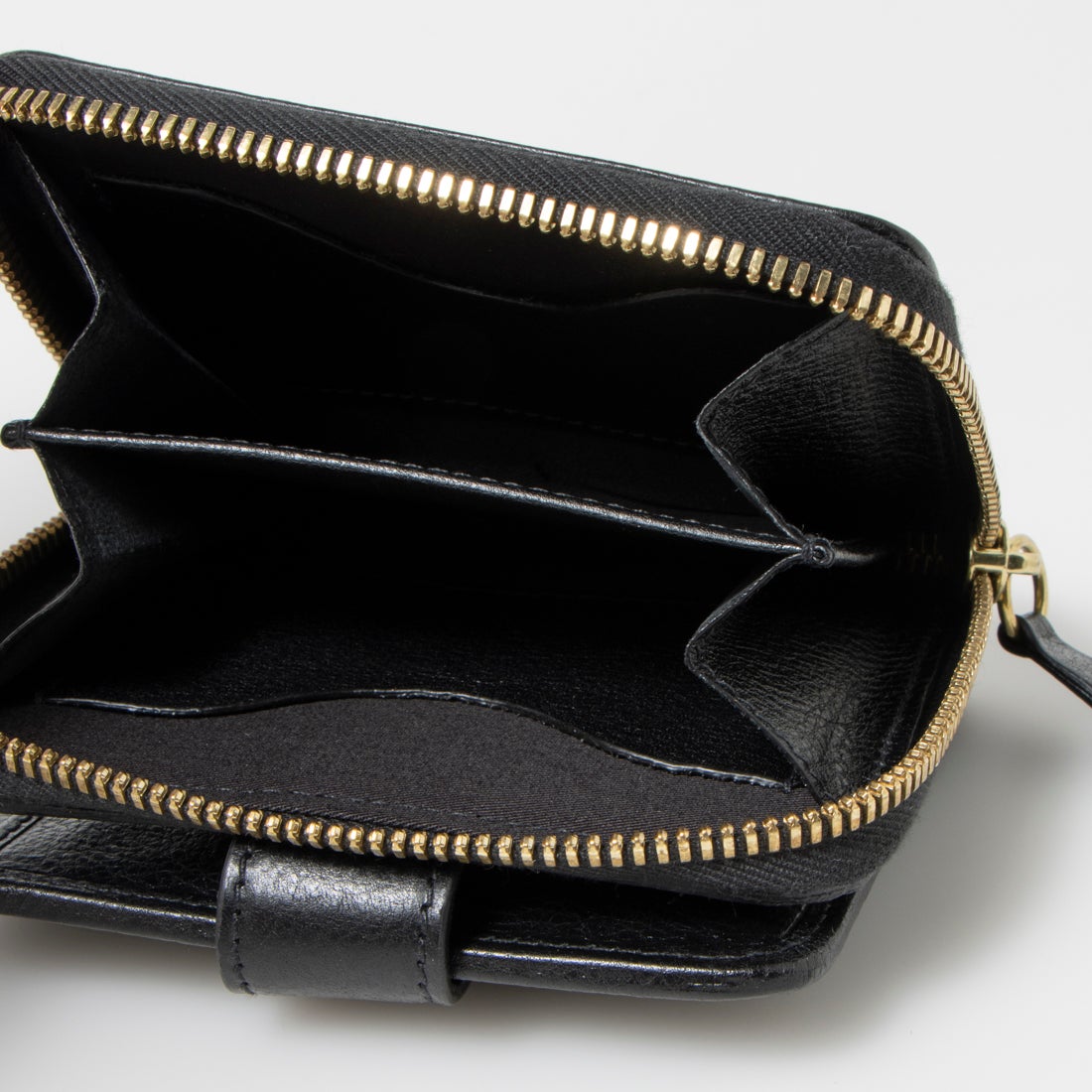 イル ビゾンテ IL BISONTE 2つ折り財布 （NERO） -ファッション通販