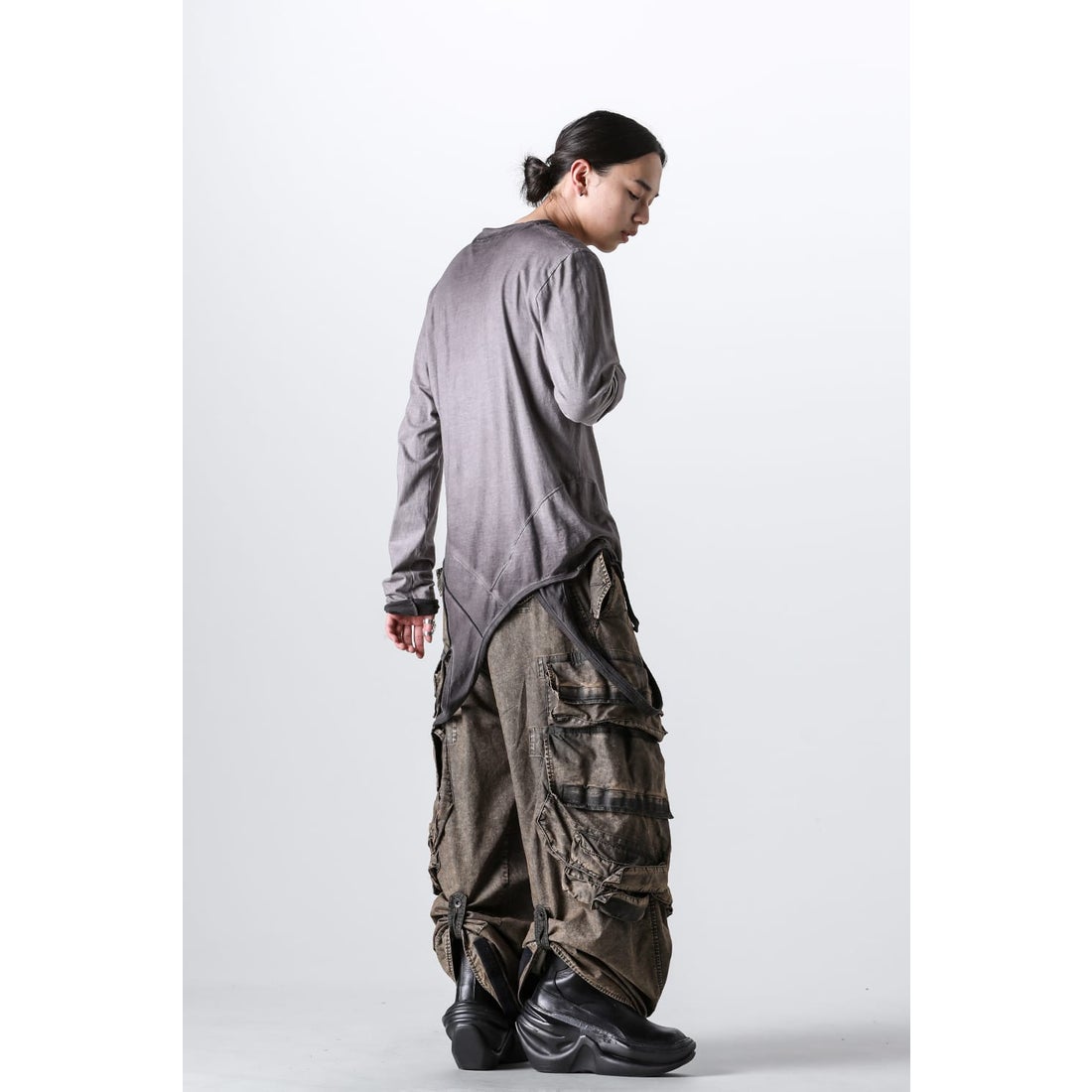 ユリウス フルジップ カーゴパンツ カーキ ユリウス フルジップ カーゴ