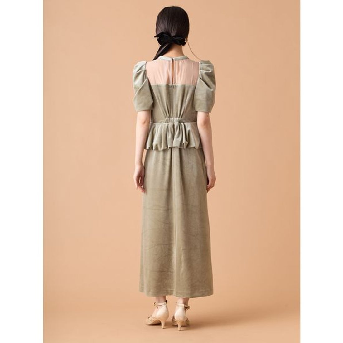 リリーブラウン LILY BROWN ペプラムベロアドレス （BLK