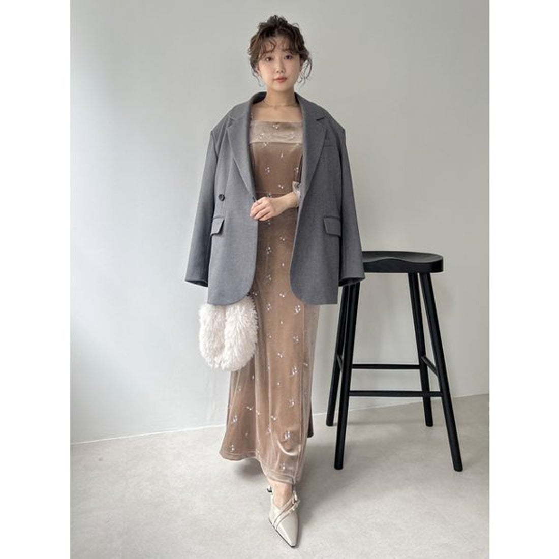 リリーブラウン LILY BROWN フラワーエンブロイダリースクエアネック