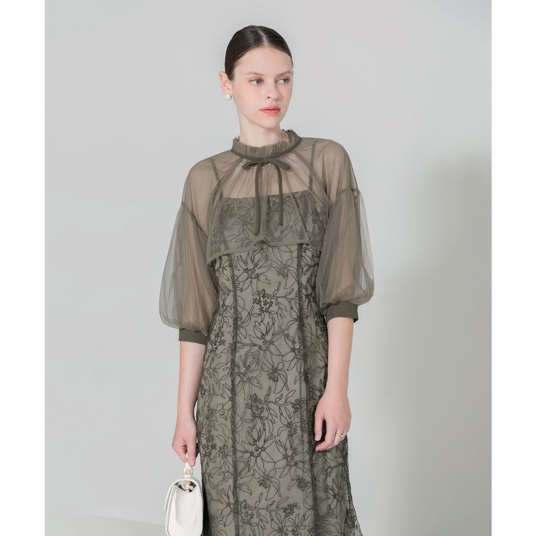 LEJA】ハイネックレース刺繍長袖パフスリーブフレアプリーツ袖 Leja