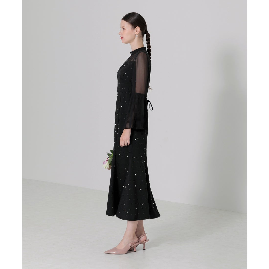 レジャ Leja パールビジュー付き透け感プリーツフレアスリーブビーズ