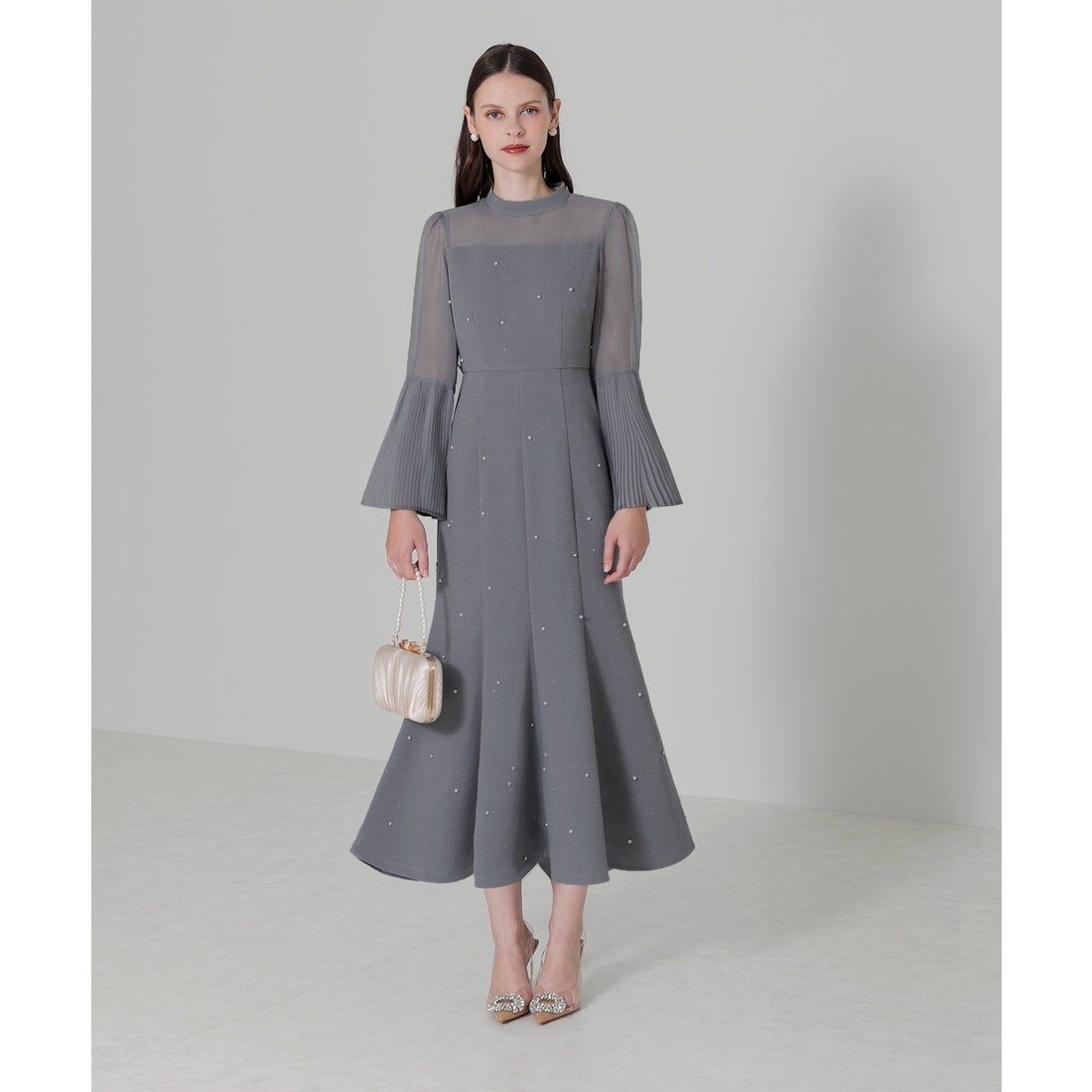 レジャ Leja パールビジュー付き透け感プリーツフレアスリーブビーズ