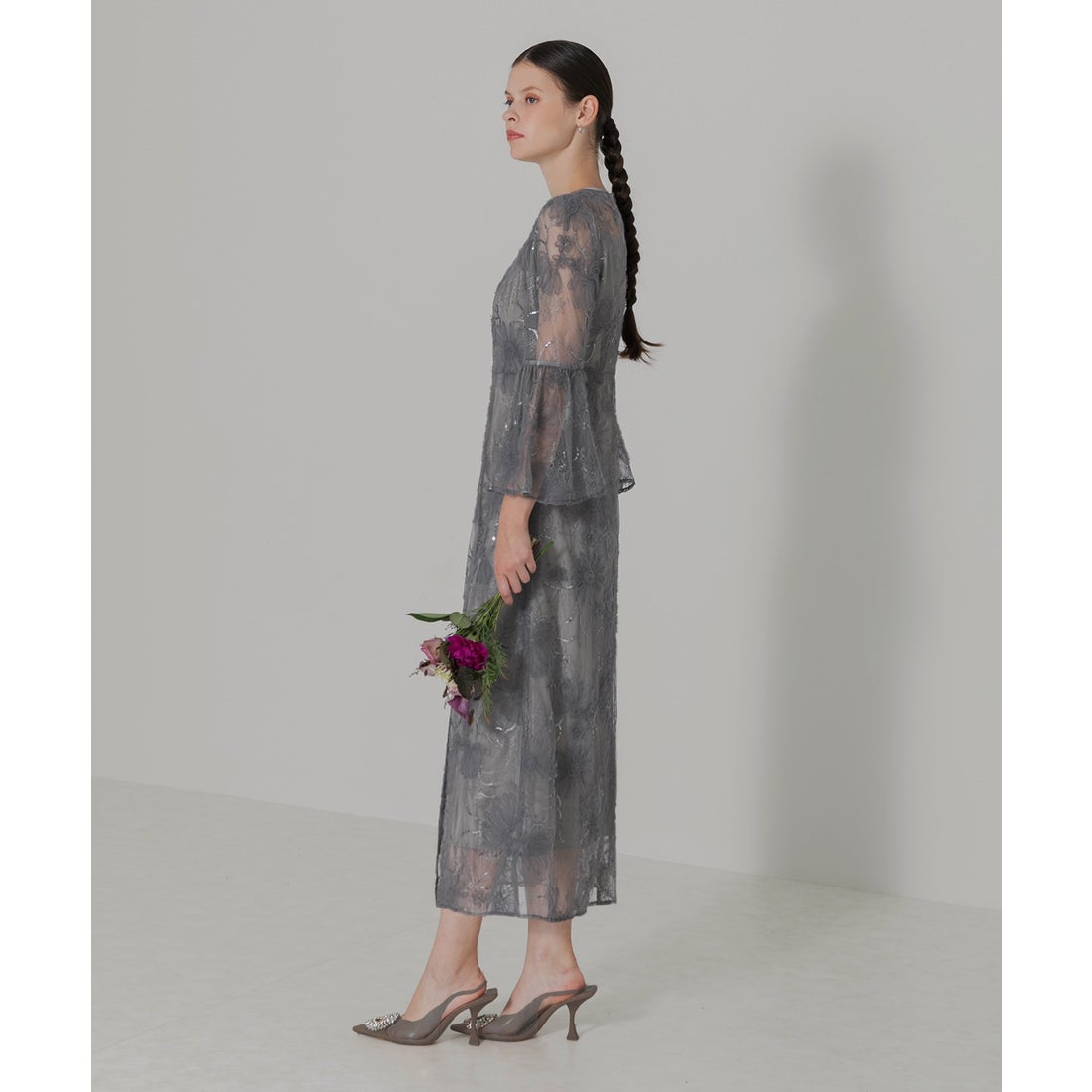 レジャ Leja スパンコール刺しゅうレース透け感フレアスリーブスリット