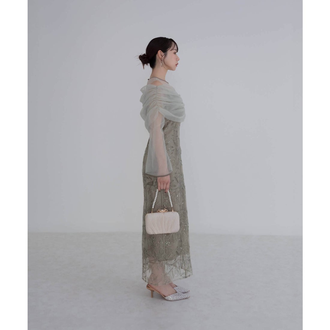 レジャ Leja チュールオフショルダー花柄Iラインドレスワンピース美脚