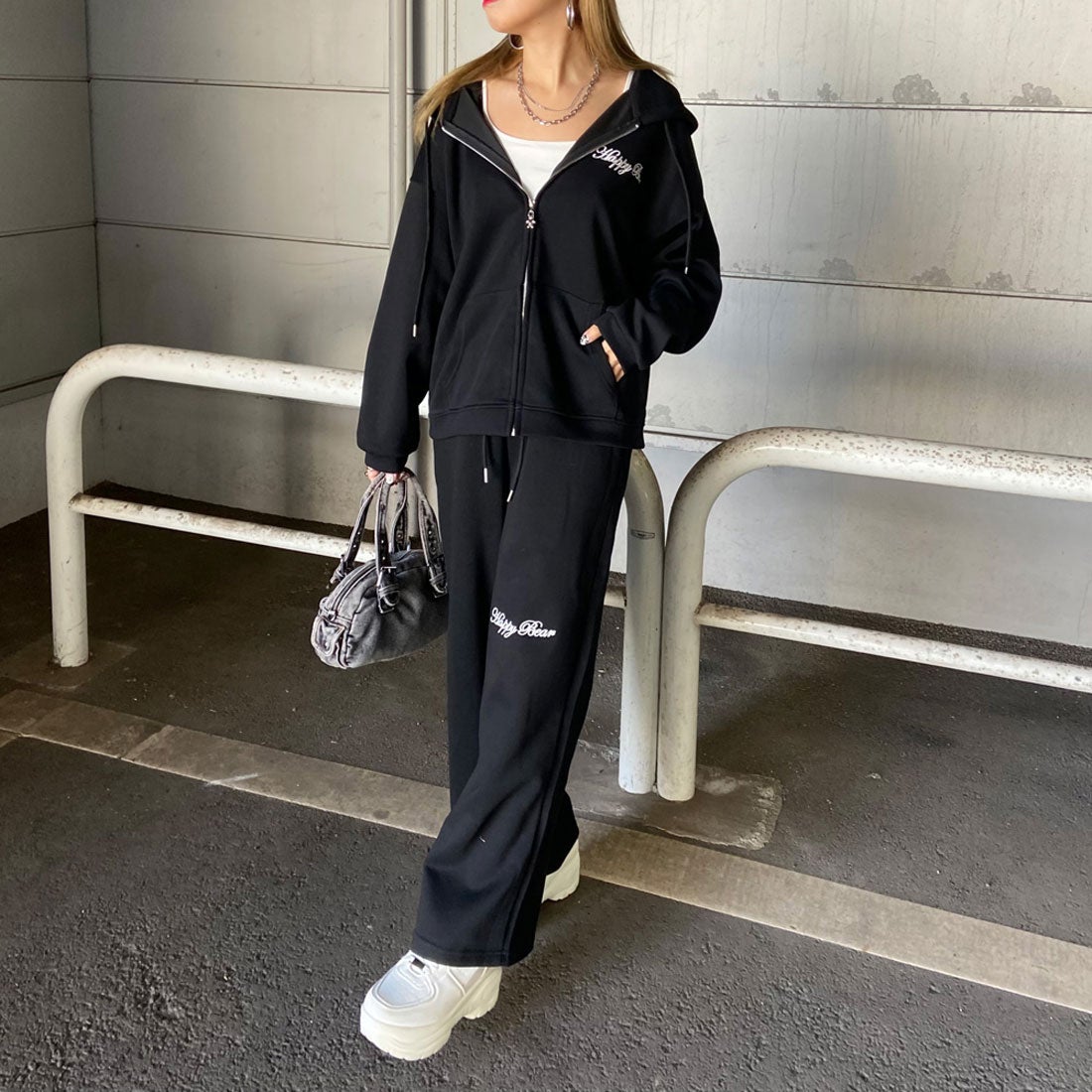 ノンヘッジ non-hedge 刺繍ロゴZIPパーカー・パンツセットアップ