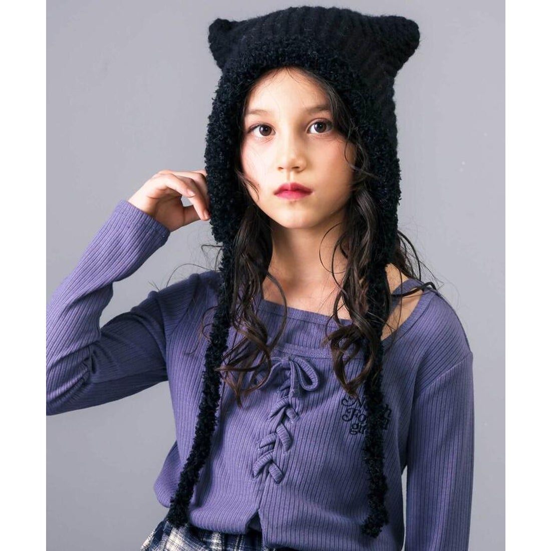 ネクシック nexchic ボンボン耳付きニット帽 （ブラック