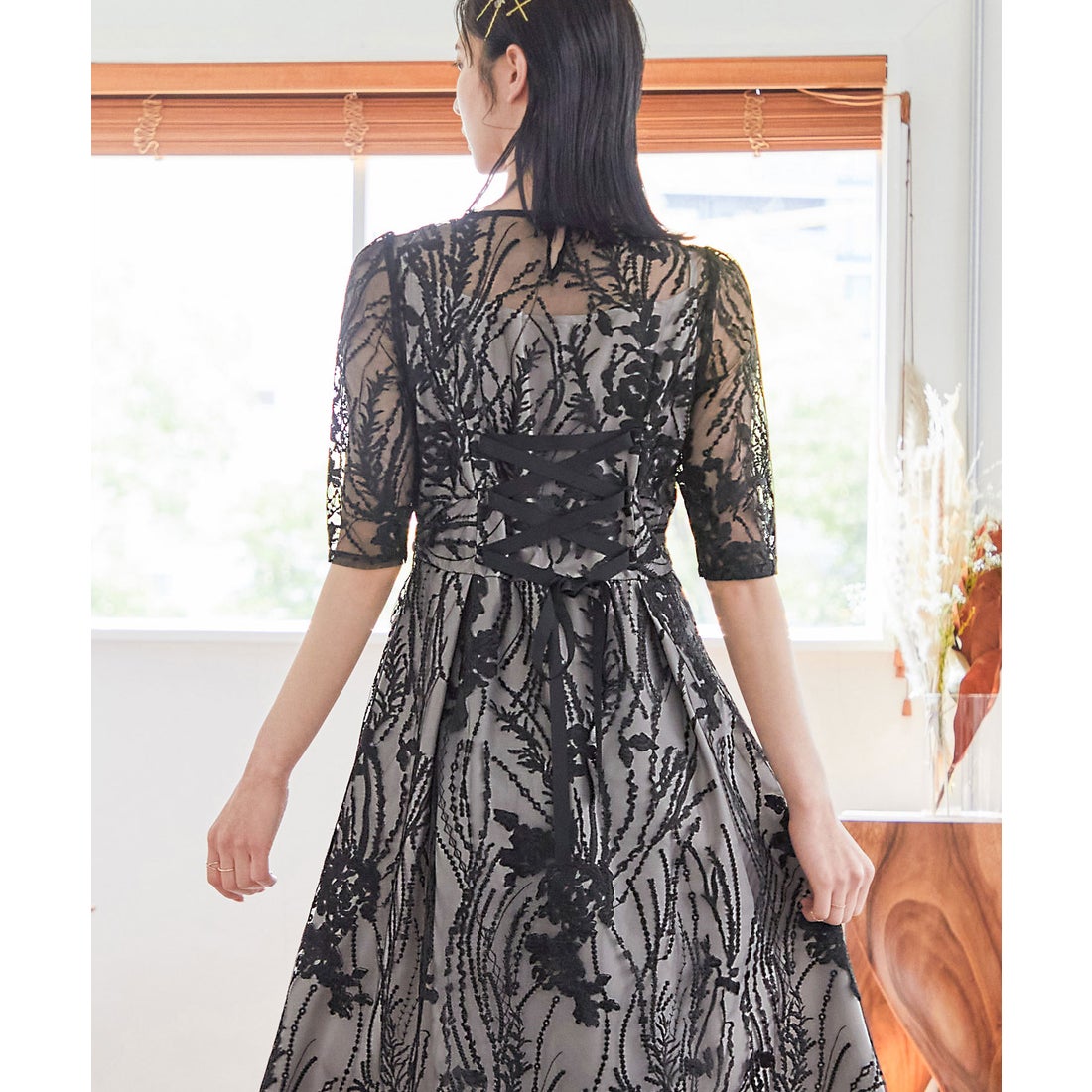 ニアナ niana 総レース バックリボン パーティードレス （ブラック