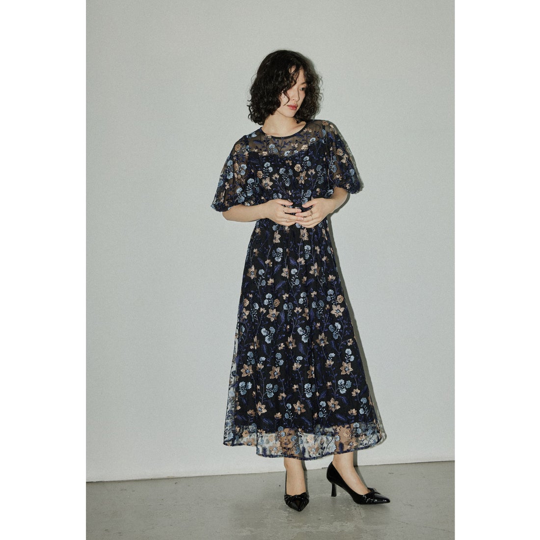 ニアナ niana ブルーミーフラワードレス 花柄 刺繍レース 結婚式