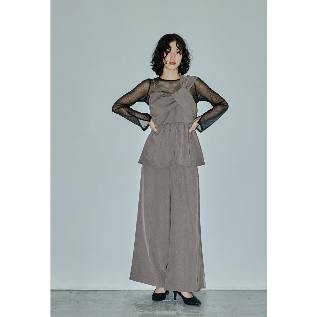 ニアナ niana アシンメトリービスチェ&ワイドパンツセットアップ