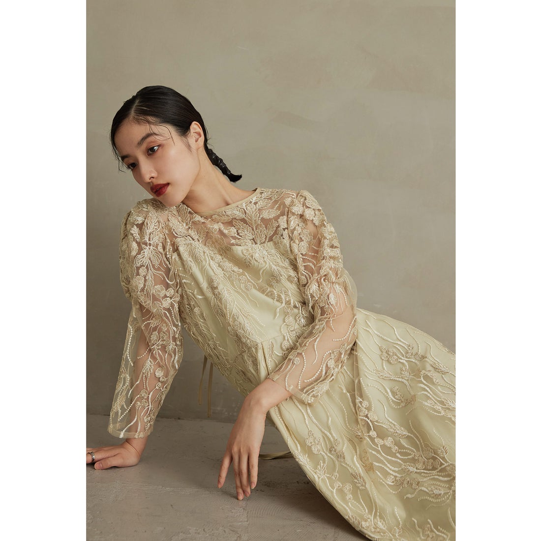 ニアナ niana ボタニカル柄刺繍レースドレス 結婚式 成人式 二次会