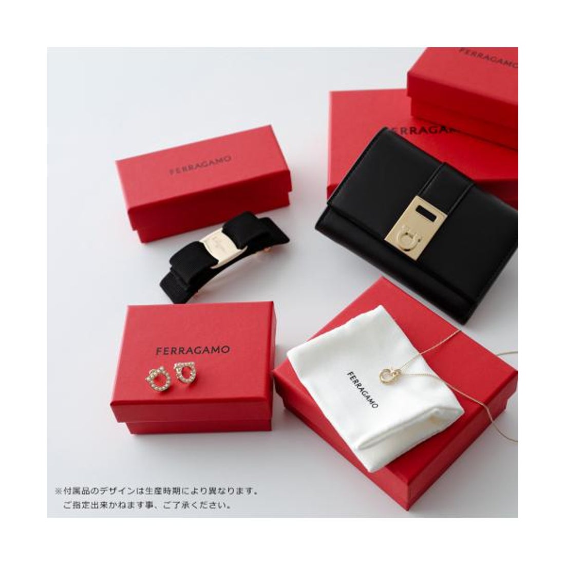 フェラガモ Salvatore Ferragamoフラグメントケースペンケース