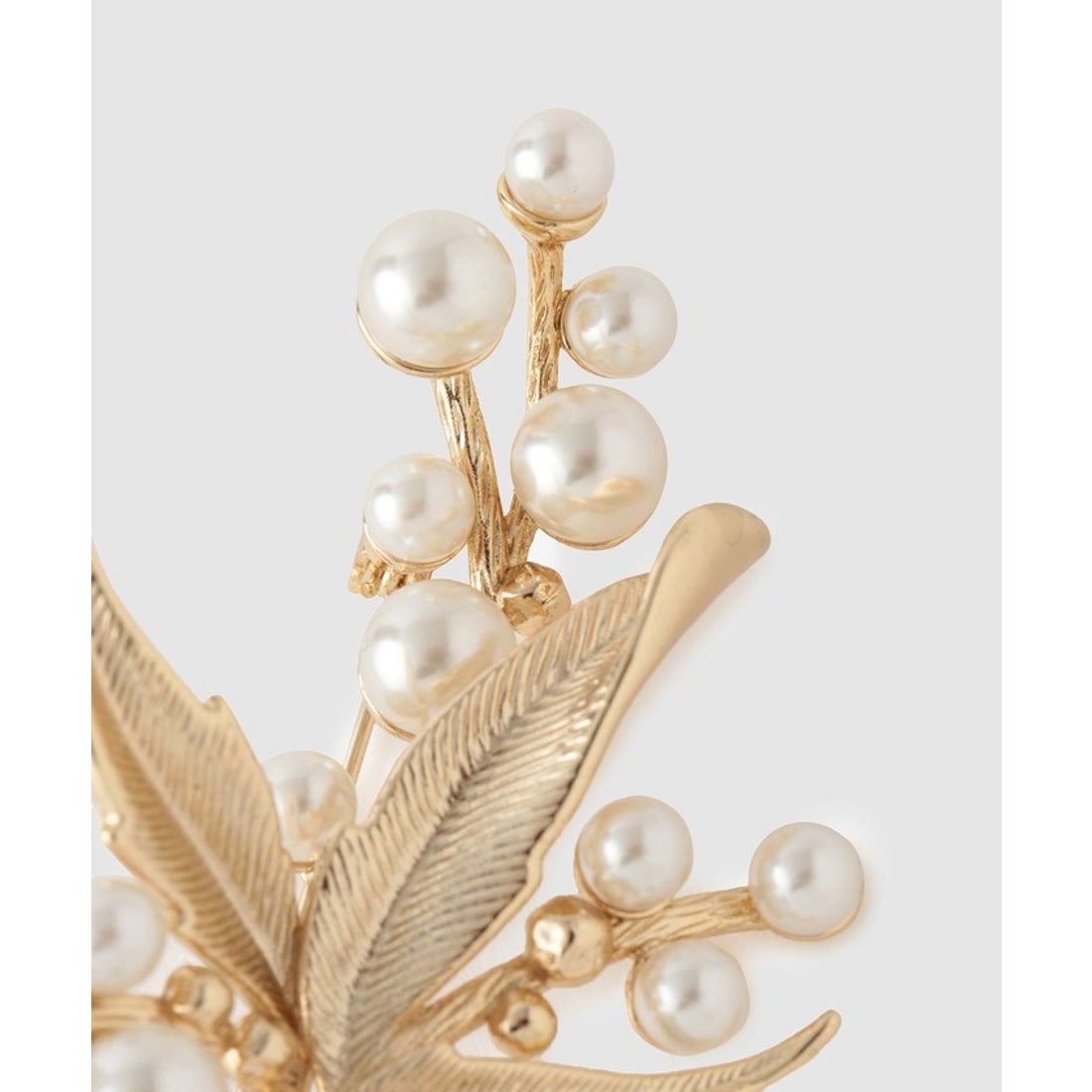 ロペ ROPE' パールブーケモチーフブローチ （ゴールド（90