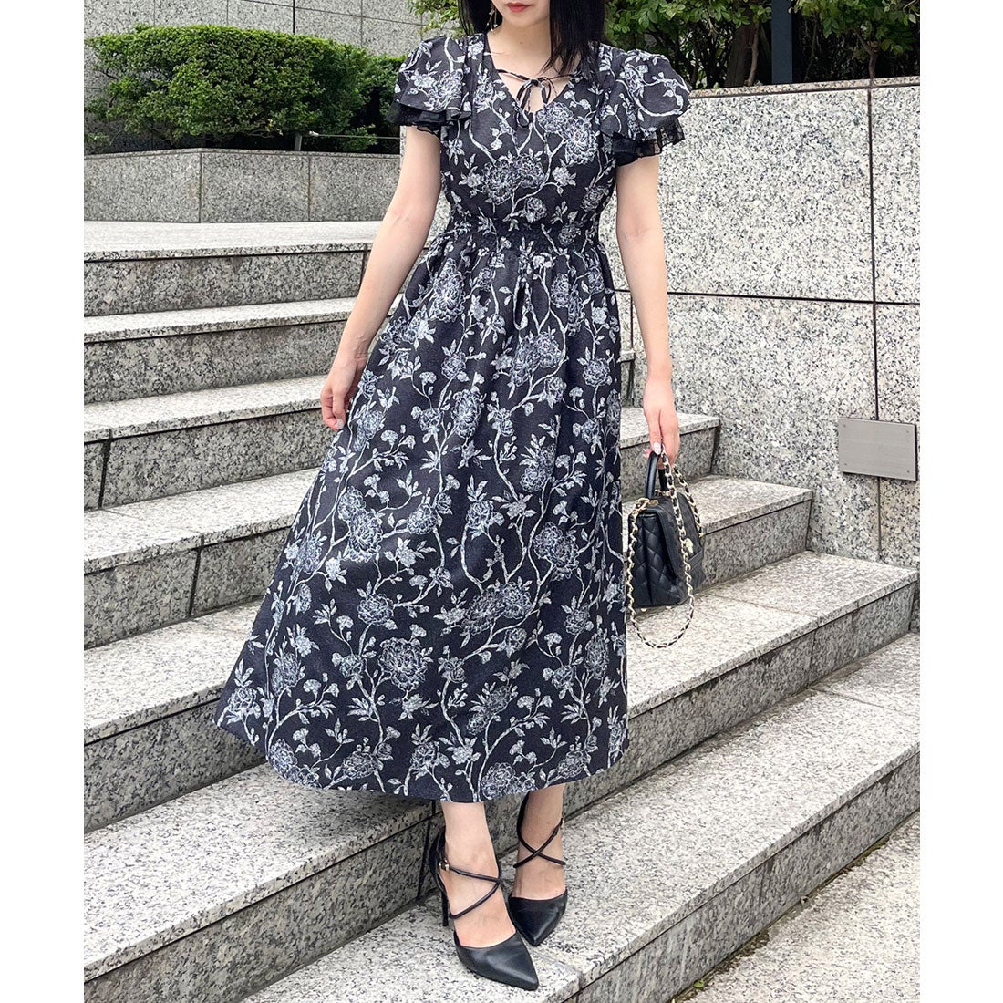 値下げ❣️reja オケージョンドレス 花柄刺繍パイピングフレアロング