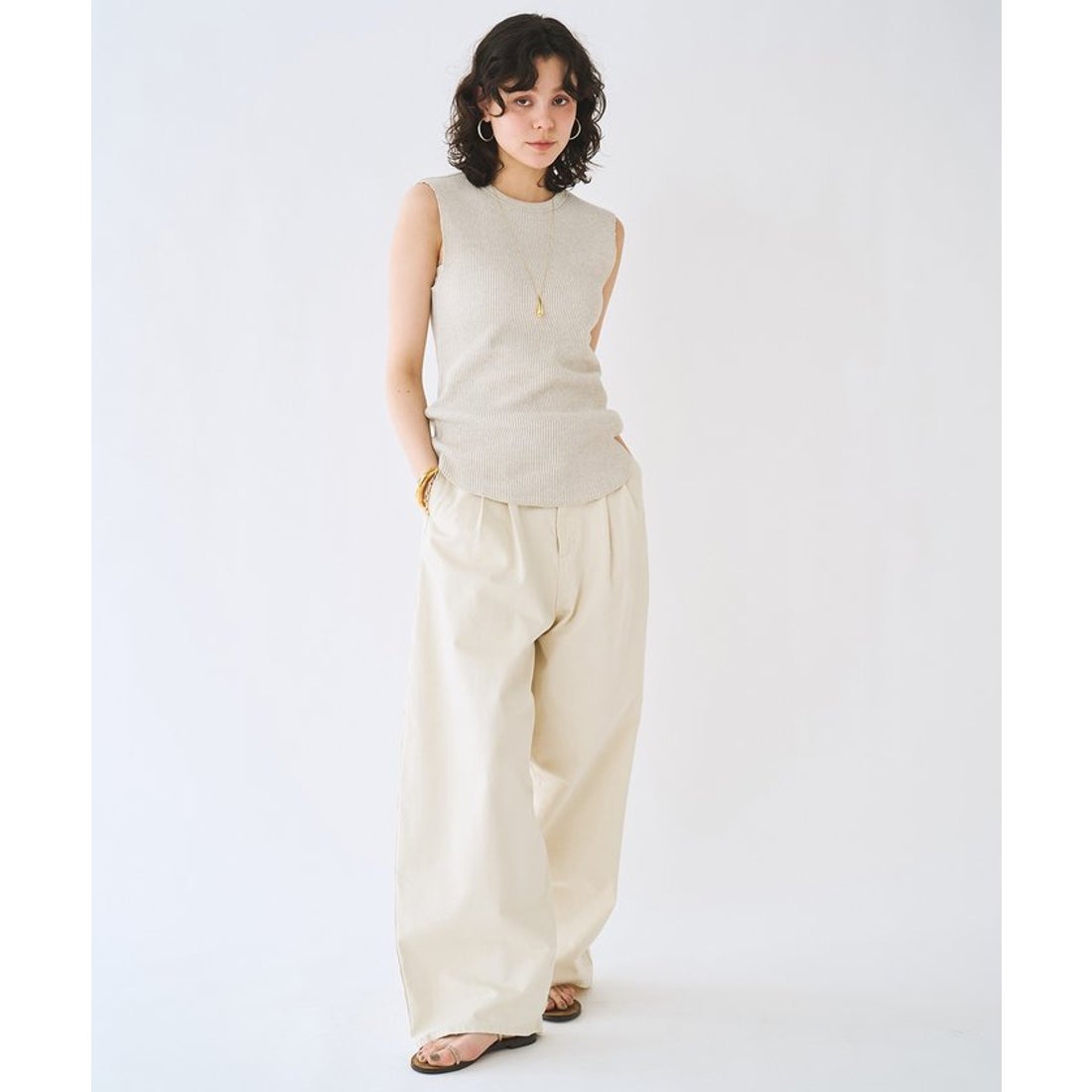 ウィムガゼット Whim Gazette タックチノパンツ （beige