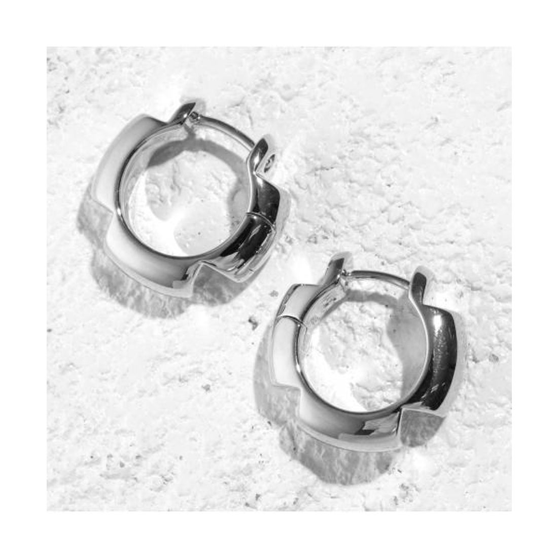 トムウッド TOM WOOD TOMWOOD ピアス Kimberlitt Hoops 101307 フープ