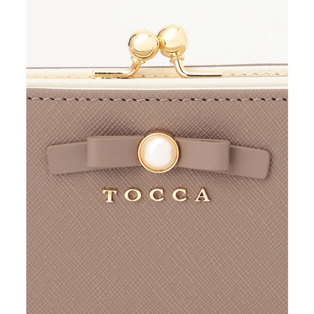 トッカ TOCCA 【新色ブルー登場】PEARL KNOT BIFOLDWALLET 財布