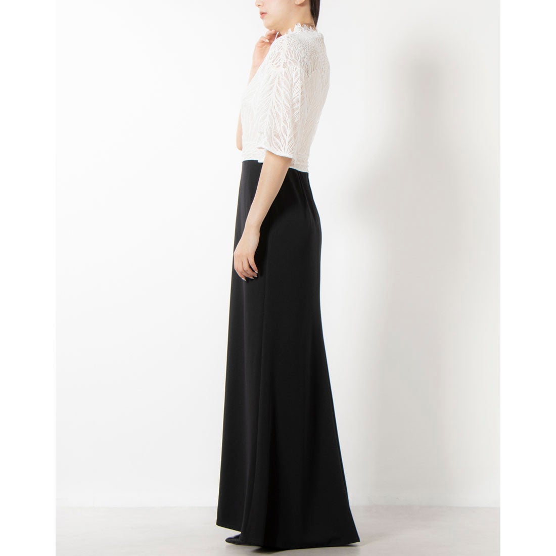 Tadashi Shoji 白と黒のレース、チューブトップマキシドレス Tadashi