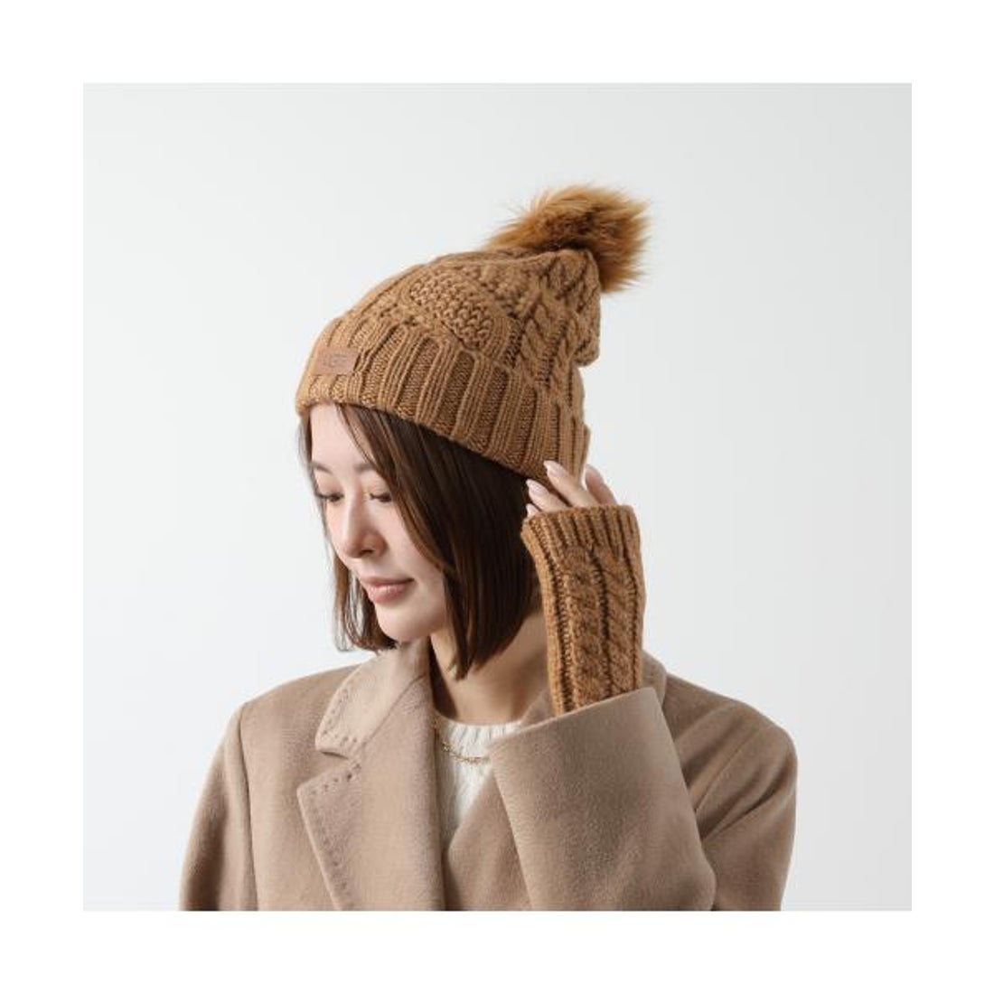 アグ UGG UGG ニット帽 Cable Beanie with Pom 100819 （BLACK