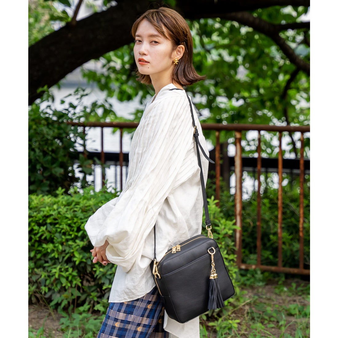 ヴィータフェリーチェ VitaFelice レディース本革ショルダーバッグ