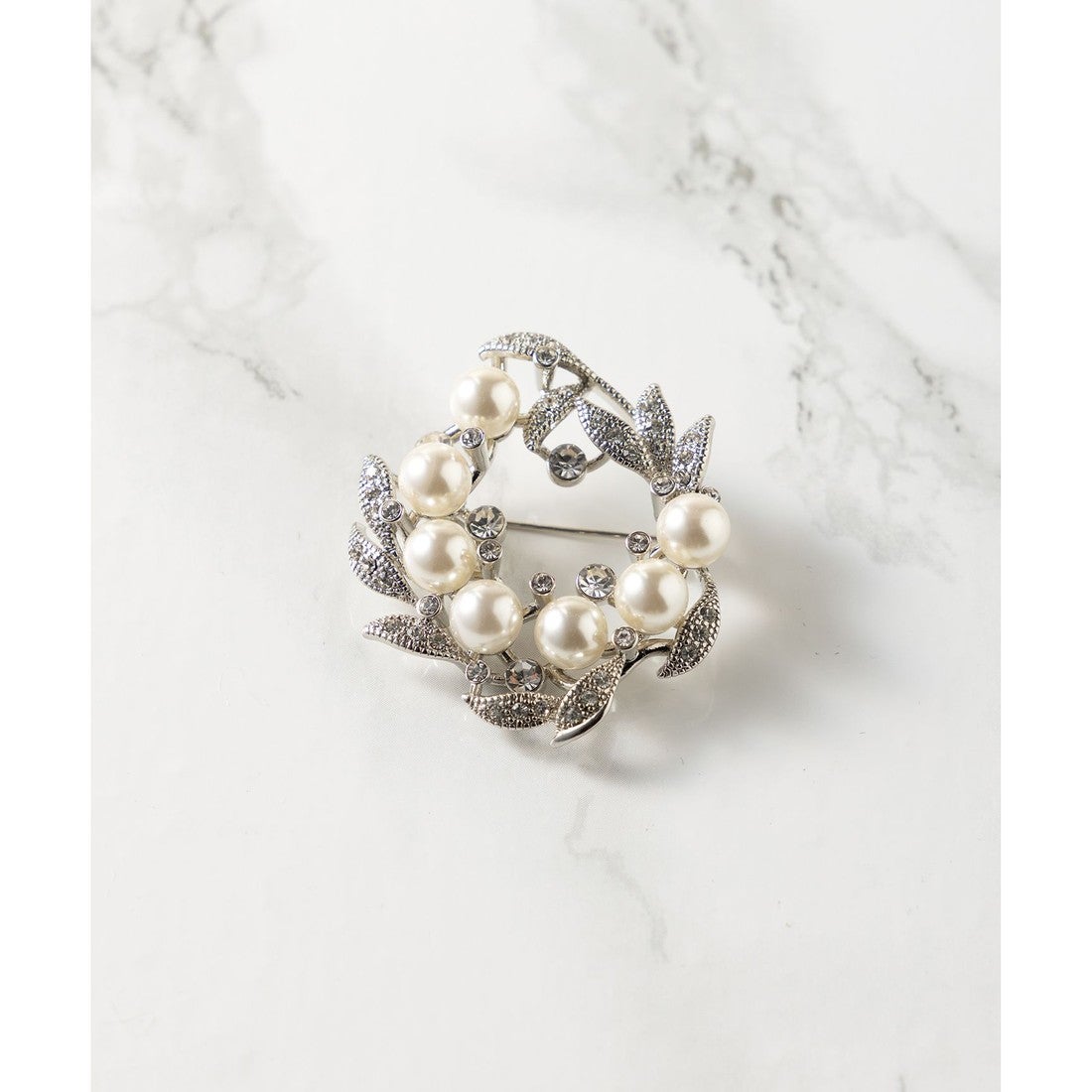 23区 サークル ブローチ （シルバー系） -靴＆ファッション通販