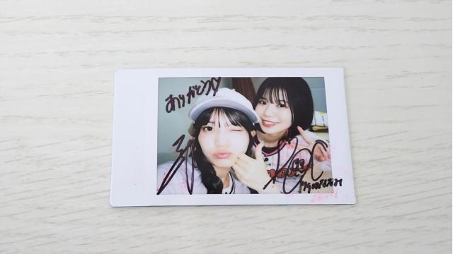 黒嵜菜々子サイン入りチェキ 黒嵜菜々子 直筆サイン入りチェキ peel