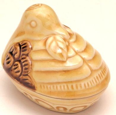 香合、コ_チ白檀、花喰鳥、中村翠嵐作。