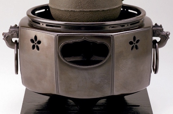 通販販売【茶道具】 唐銅 瓶掛 八角風炉 *菊地政光* 古手色*手炙*手焙