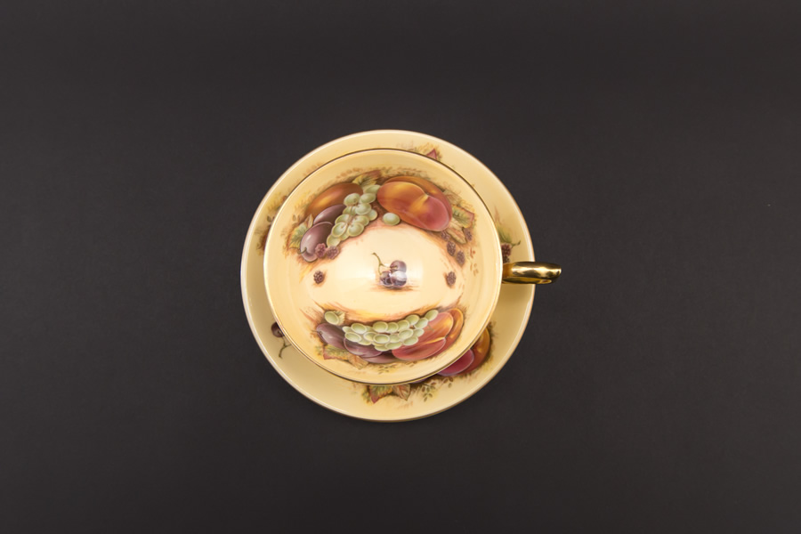 エインズレイ オーチャードゴールド ティーカップ＆ソーサー（アセンズ