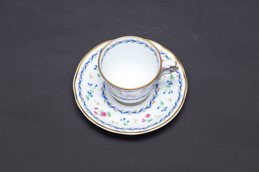 ベルナルド アルトワ グリーン モーニング カップ＆ソーサー