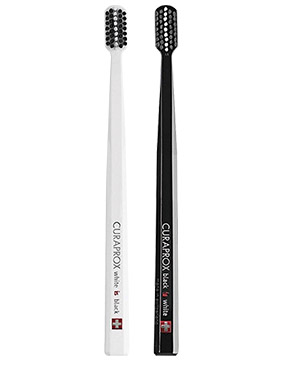 クラプロックス ブラックイズホワイト(CURAPROX BLACK IS WHITE