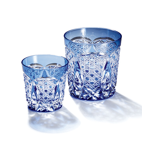 伝統工芸士・木村秋男デザイン 江戸切子の酒器｜八角の粒をちりばめた