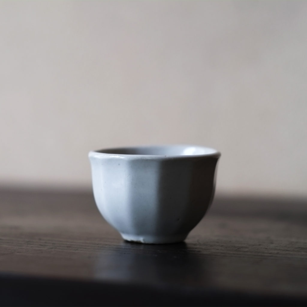 李氏朝鮮 白磁面取盃 | 骨董と詩学 Antique & Poetics | 蛇韻律