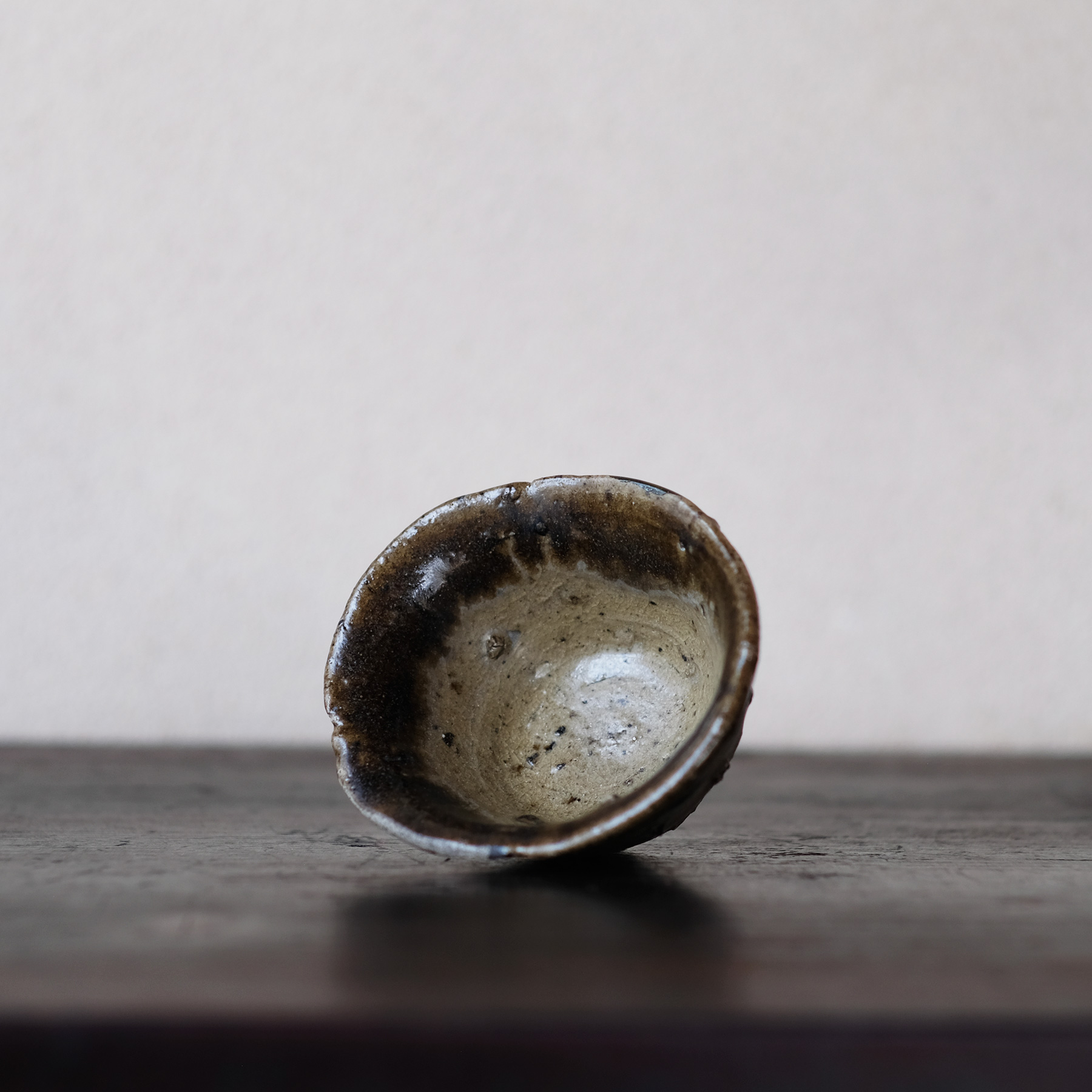 時代 瀬戸唐津皮鯨手(皮くじら)平茶碗 古唐津 古い皮鯨唐津。