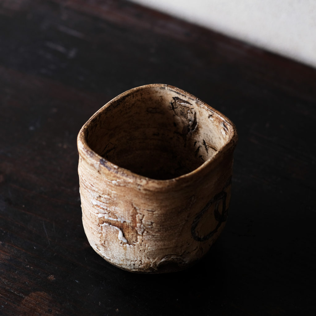 絵志野 輪違文筒茶碗 | 骨董と詩学 Antique & Poetics | 蛇韻律