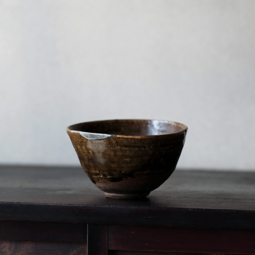 古唐津 黒唐津 茶碗 | 骨董と詩学 Antique & Poetics | 蛇韻律