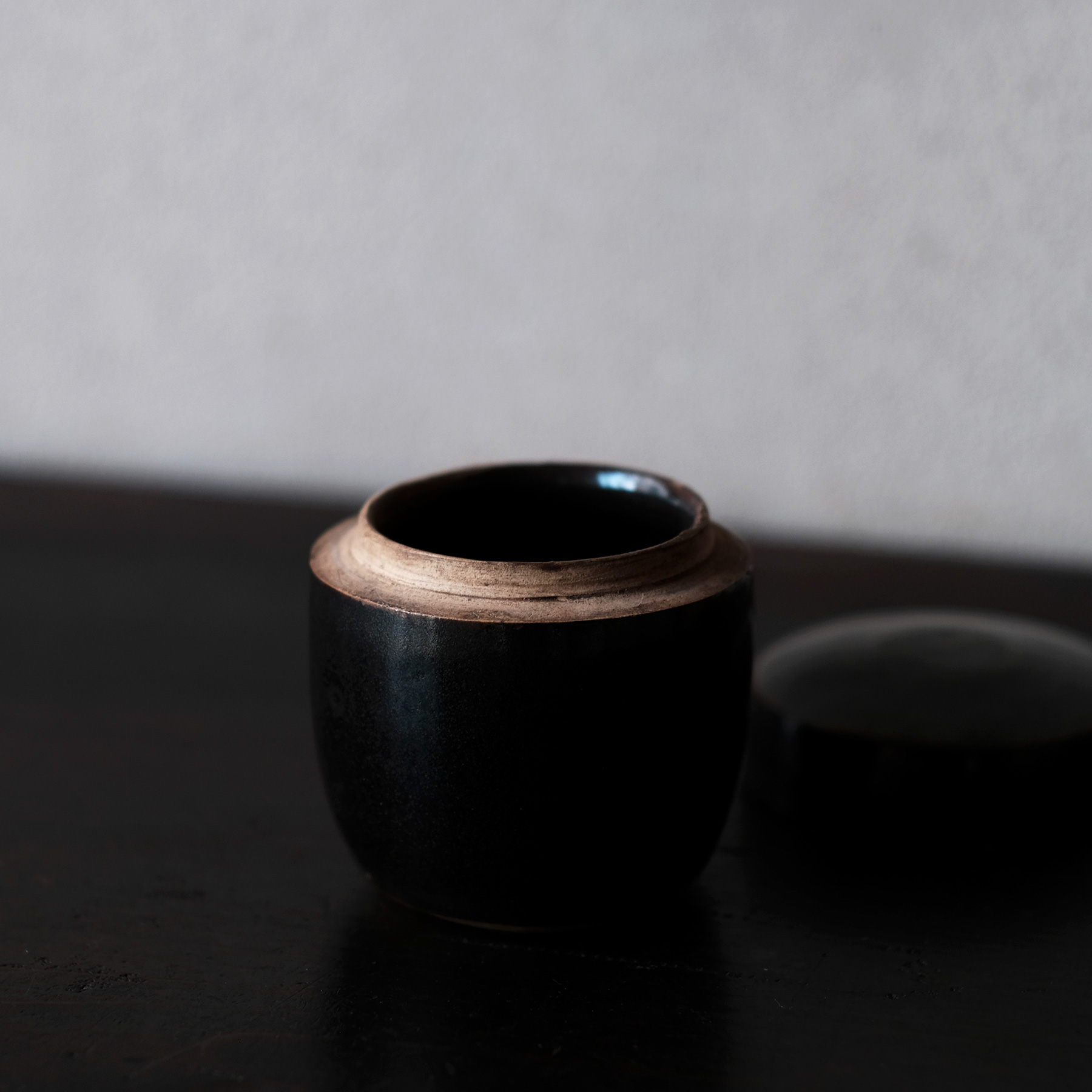 明朝 磁州窯系 黒釉盒子 | 骨董と詩学 Antique & Poetics | 蛇韻律