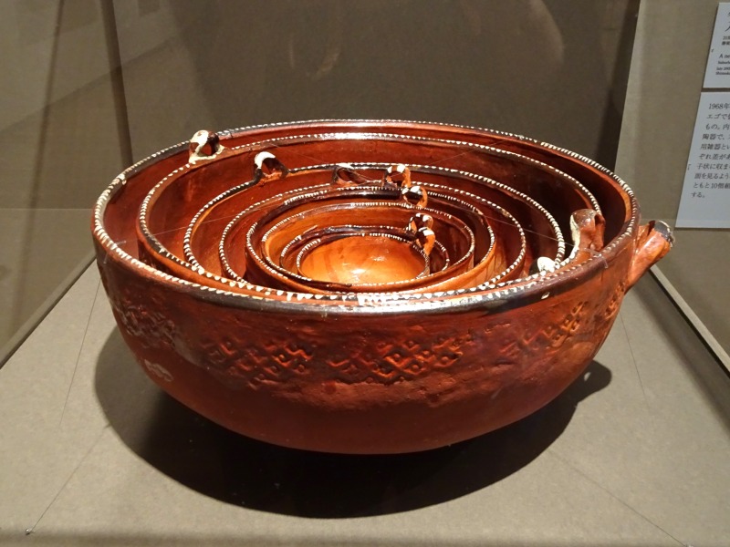 美しい古美術◾️蔵から美しい重なり合う釉薬の抹茶茶碗が出て来ました